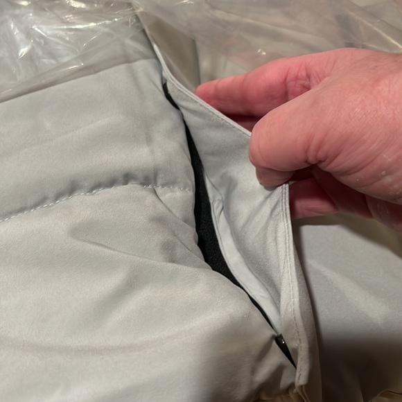 ‼️SOLD‼️🛍️654 Perry Ellis Light Weight Hooded Puffer Jacket - Picture 7 of 11